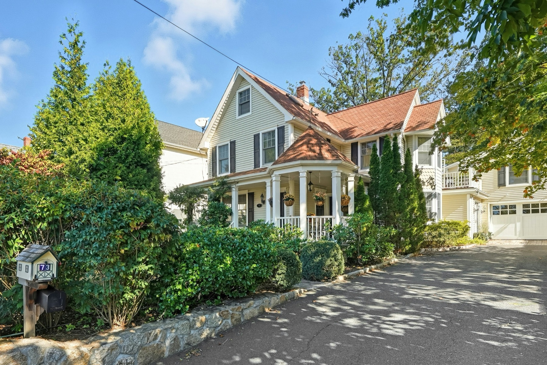 73 Mead Avenue