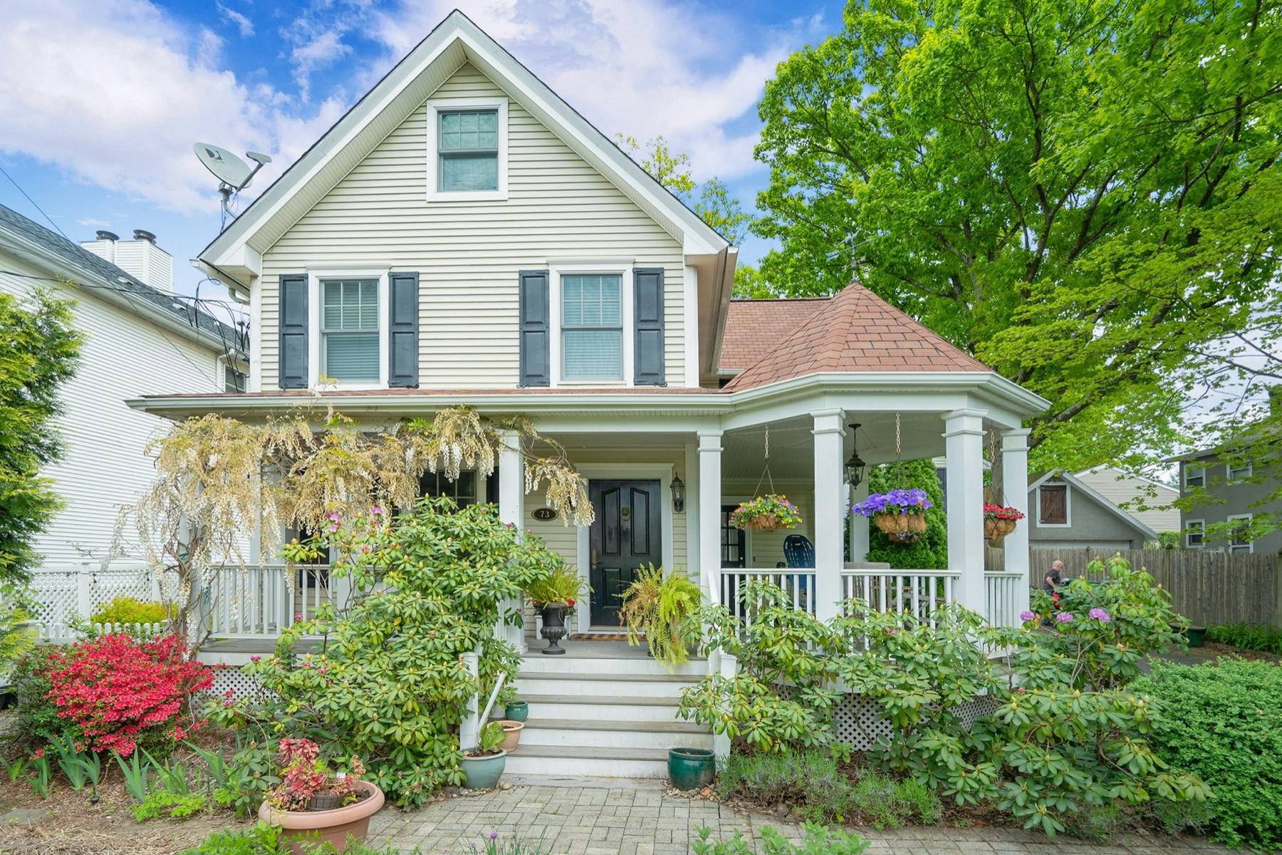 73 Mead Avenue — The residence 3