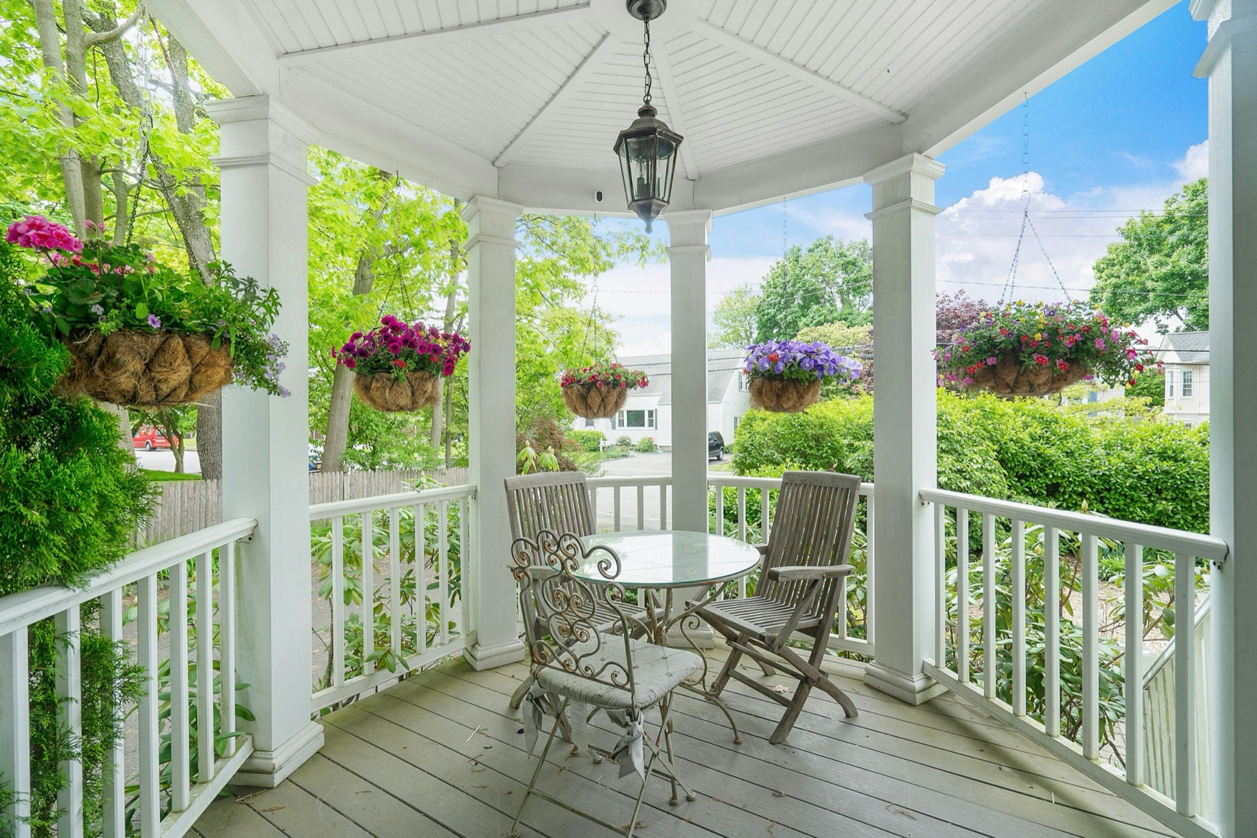73 Mead Avenue — The residence 4
